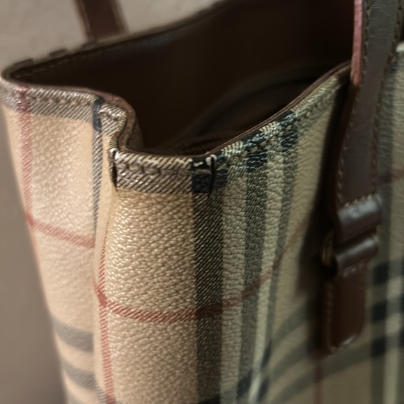 Burberrys Vintage Tote Bag - Picture 5 of 11